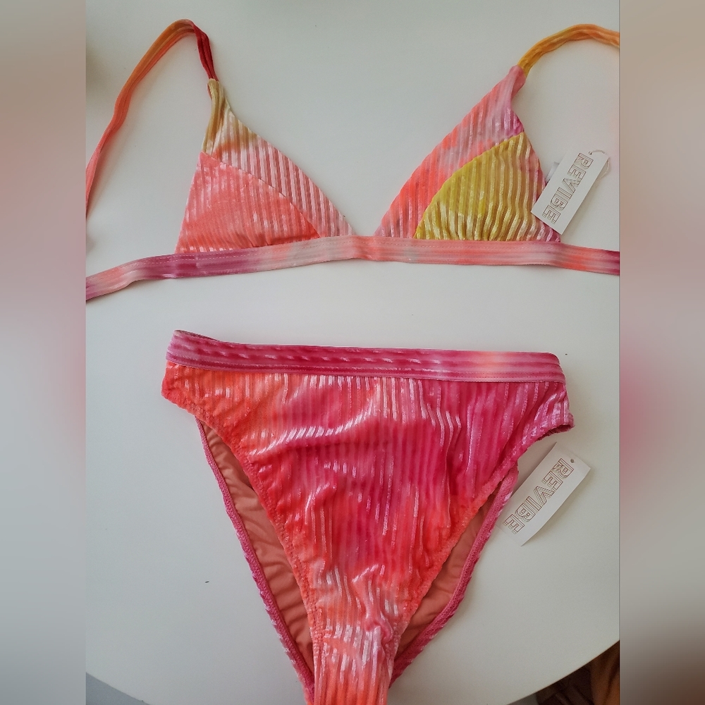 Dippin Daisys Swimsuit